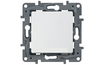 Переключатель 10А винты (белый) Etika в Лиде - картинка Картинка: переключатель 10а винты (белый) etika в Лиде