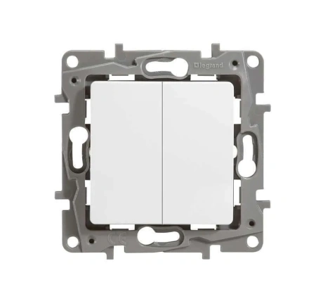 Выключатель 2-кл. с подсв.  (белый) Etika т.м.Legrant в Лиде - изображение Изображение: выключатель 2-кл. с подсв.  (белый) etika т.м.legrant в Лиде